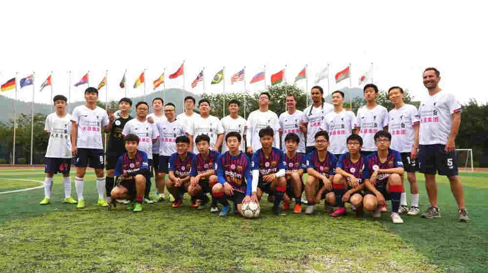 ��������У�@���򣺰��ՙC(j��)��(hu��) ׷���(m��ng)��